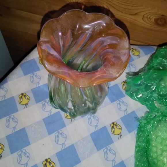 2 Teleflora vase - Picture 5 of 6